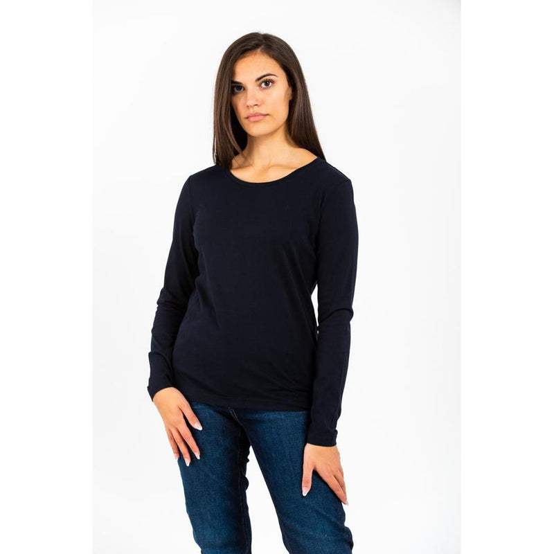 Gas blue cotton long sleeve t-shirt with a round neckline worn by a model