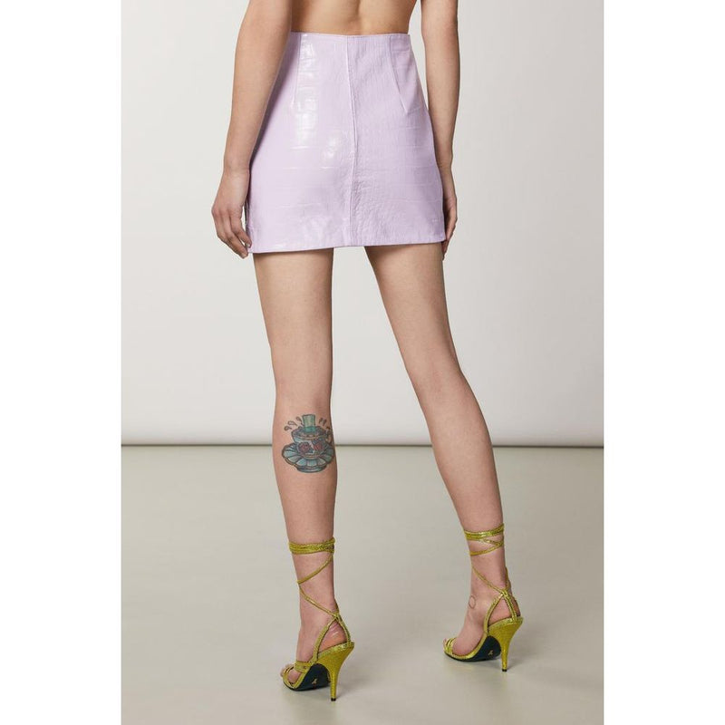 Patrizia Pepe purple leather mini skirt worn by a model from behind