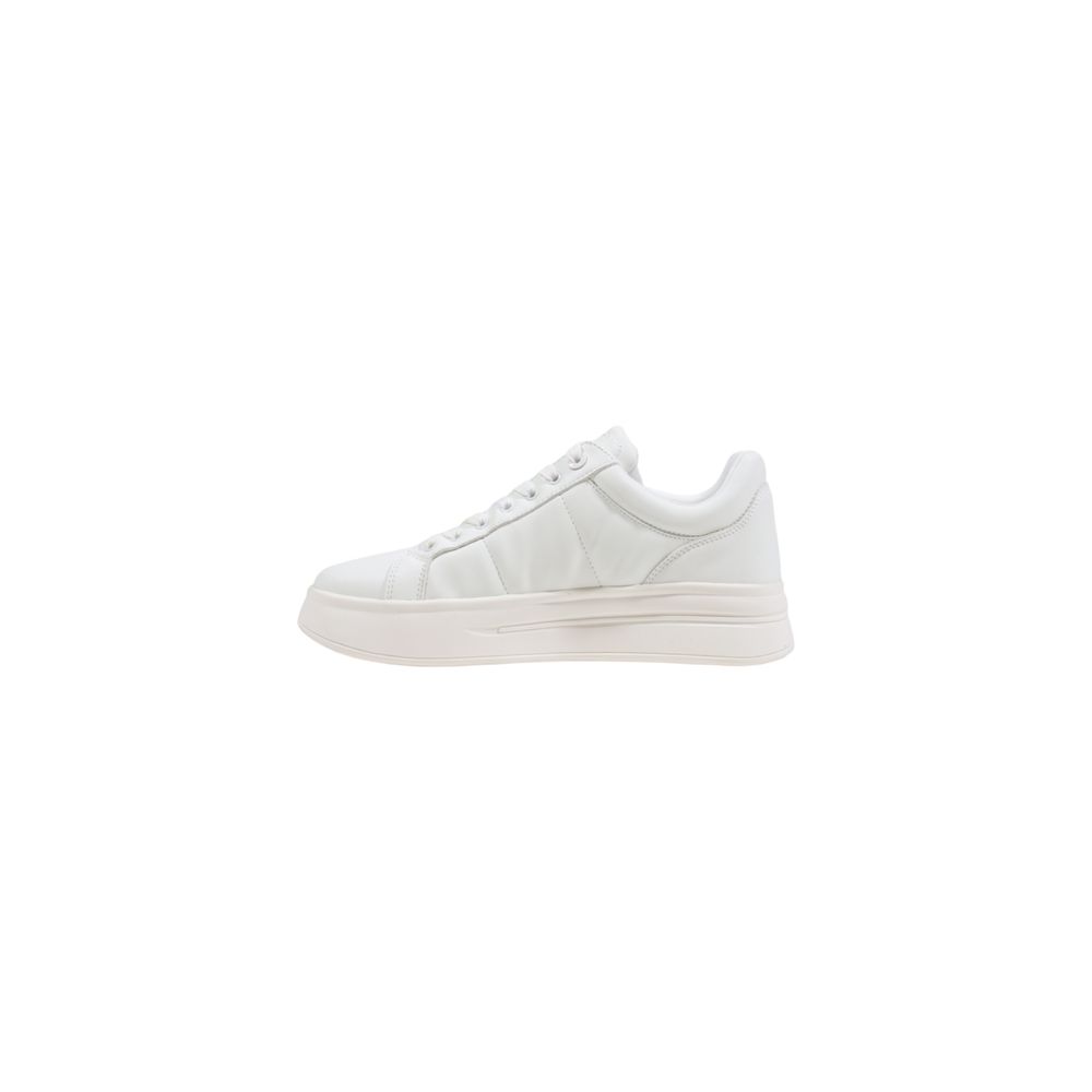 Guess white polyethylene platform sneakers with a lace-up front and a thick, chunky rubber sole.