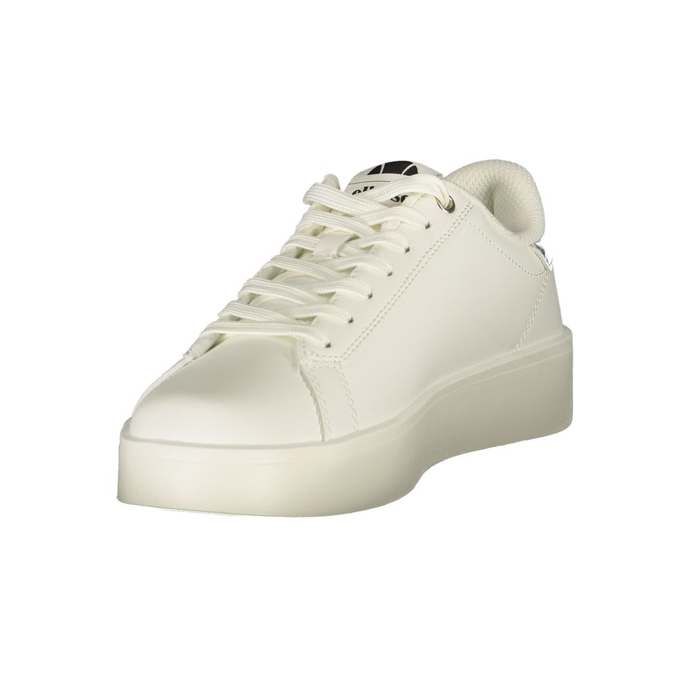 Ellesse women’s white polyurethane platform sneaker with lace-up closure in a clean, minimalist style.