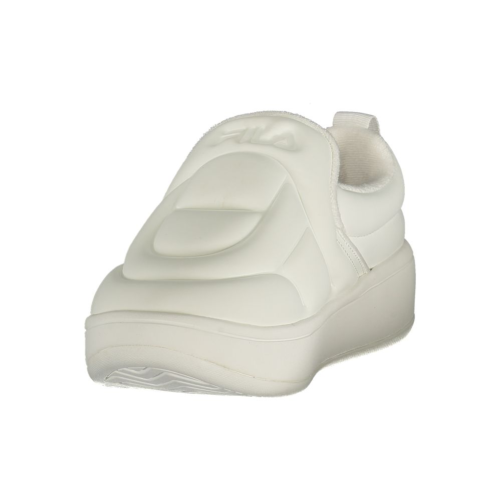 White Fila slip-on sneaker for women, featuring a puffed, quilted polyester upper and a thick platform sole.
