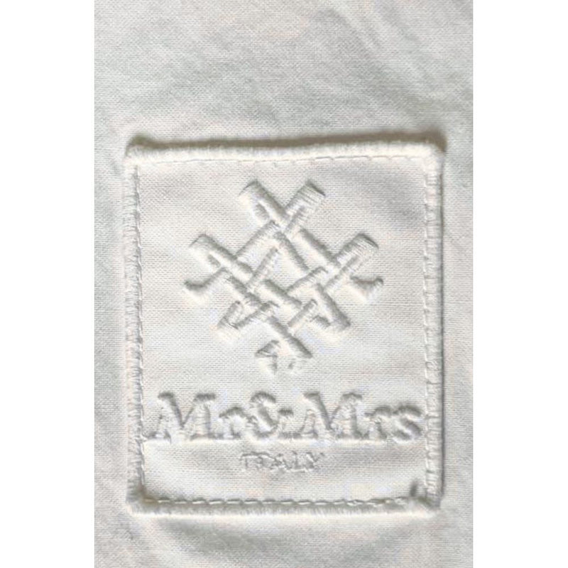 White cotton fabric featuring an embroidered Mr & Mrs Italy brand label