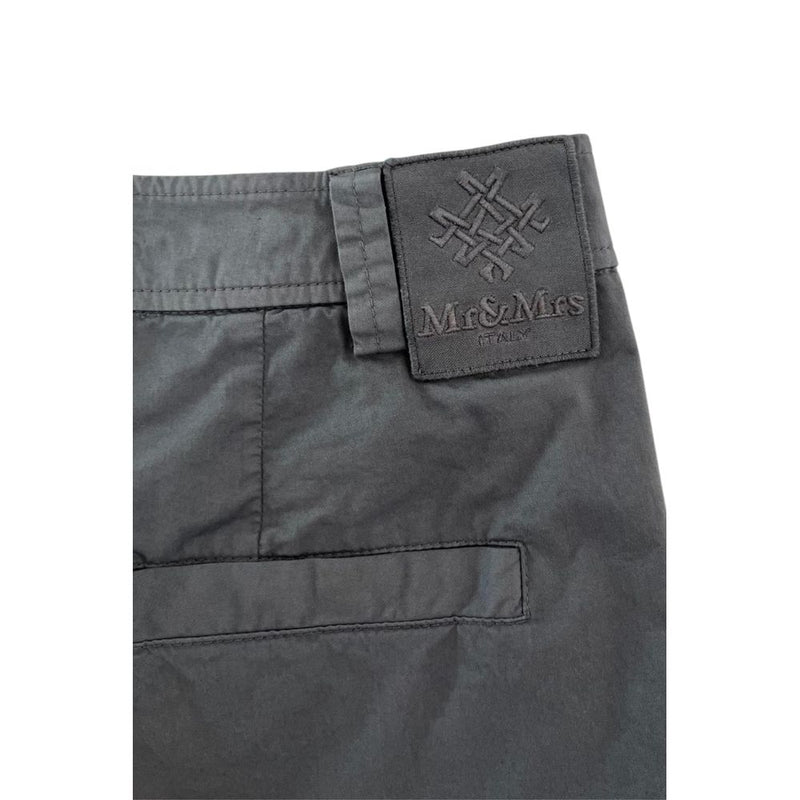 Grey cotton women shorts with rear pocket and logo patch