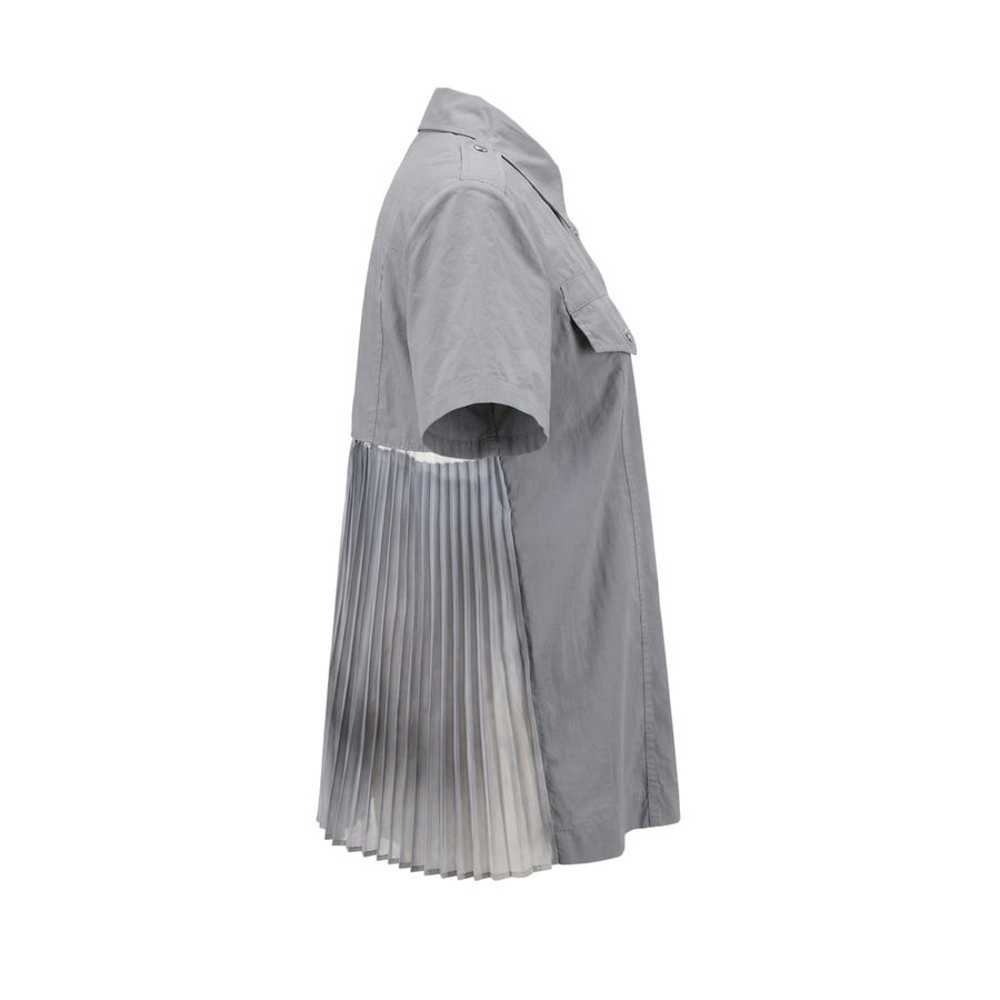 Grey cotton short sleeve utility shirt with front pockets and snap buttons