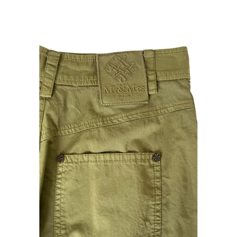 Olive green cotton women shorts with back pocket and logo patch