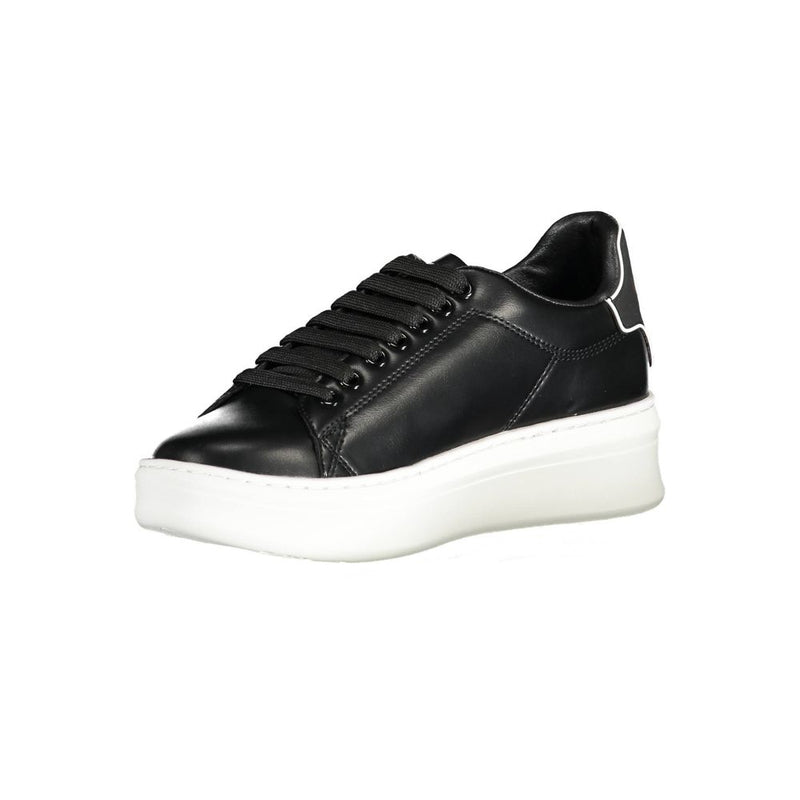 Gaelle Paris black polyurethane women’s platform sneaker with black laces and a chunky white sole.