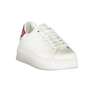 Gaelle Paris white polyurethane platform sneaker with a vibrant pink heel tab and matching flat laces.