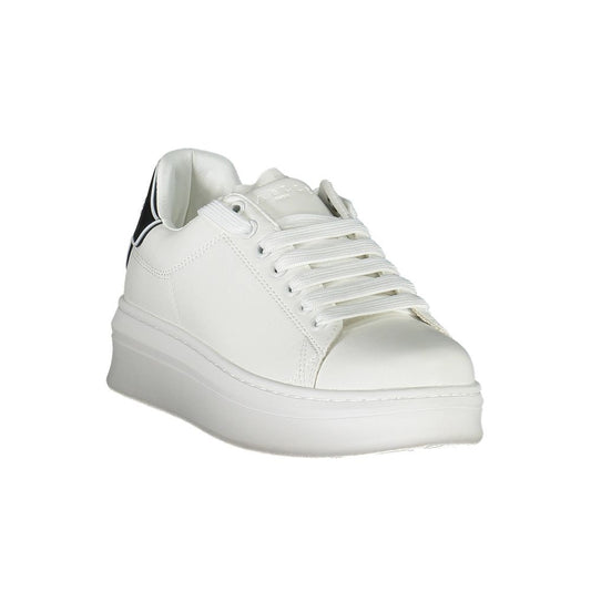Gaelle Paris women’s white polyurethane platform sneaker with a black heel tab and lace-up closure.