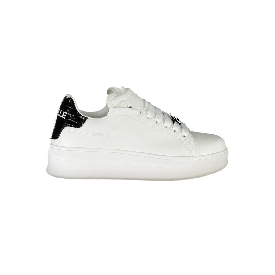 Gaelle Paris white polyurethane women's platform sneaker with a black crocodile-effect heel tab.