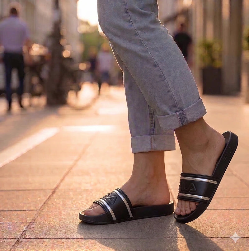 Black Polyurethane Women's Slipper
